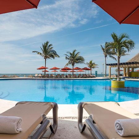 Camino Real Veracruz Esterno foto Pool at the Iberostar Grand Hotel Bávaro